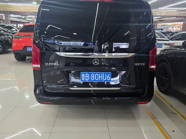 Mercedes-Benz V-Class — Фото автомобиля 14