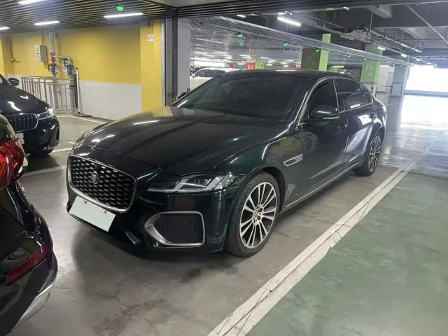 Фотография автомобиля — Jaguar XFL