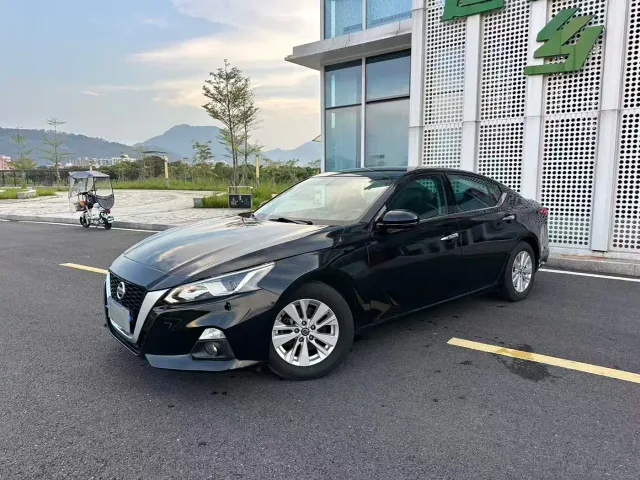 Nissan Teana — Фото автомобиля 4