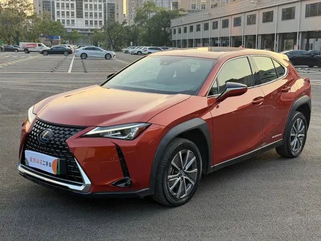 Фотография автомобиля — Lexus UX