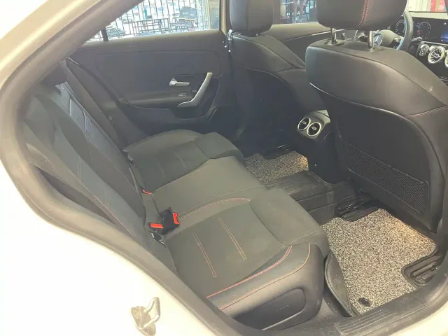 Mercedes-Benz A-Class — Фото автомобиля 19