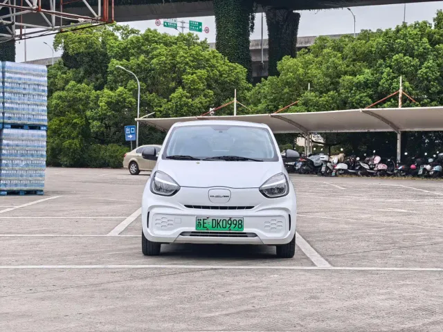 Roewe Clever — Фото автомобиля 4
