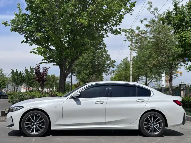 BMW 3 Series — Фото автомобиля 3