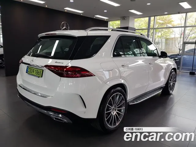 Mercedes-Benz GLE-Class — Фото автомобиля 2