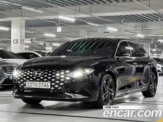 Фотография автомобиля — Hyundai Grandeur Grandeur (New)