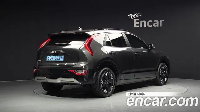 Kia Niro — Фото автомобиля 2