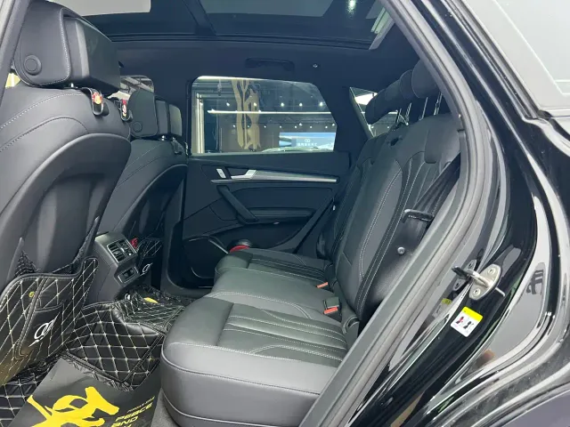 Audi Q5L — Фото автомобиля 13