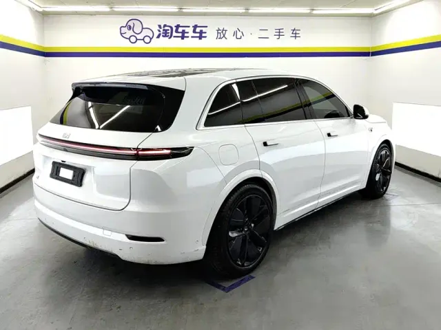 Li Auto L7 — Фото автомобиля 3