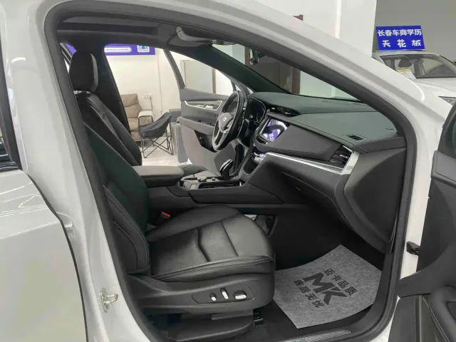 Cadillac XT5 — Фото автомобиля 10