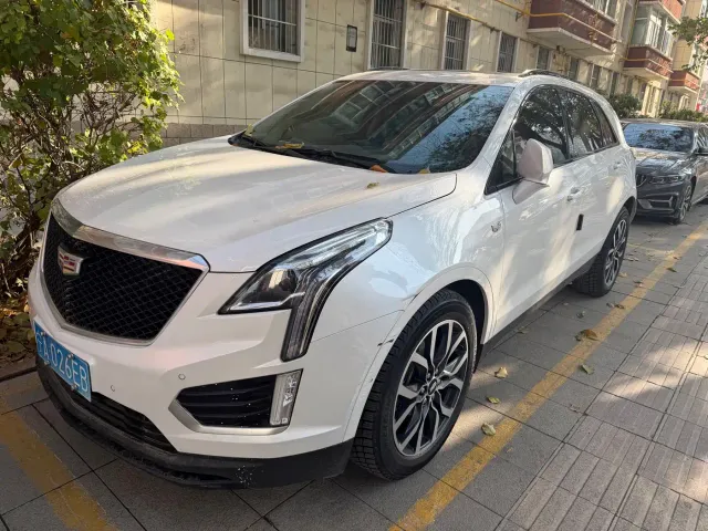 Cadillac XT5 — Фото автомобиля 2