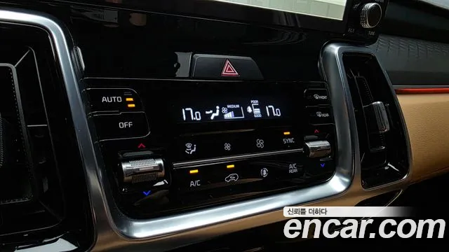 Kia Sorento Sorento 4-е поколение Бензин 2.5T 2WD — Фото автомобиля 13