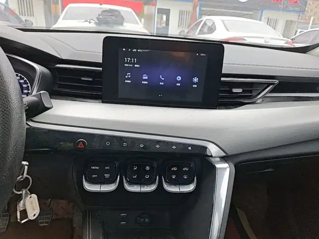 BAIC X3 — Фото автомобиля 12