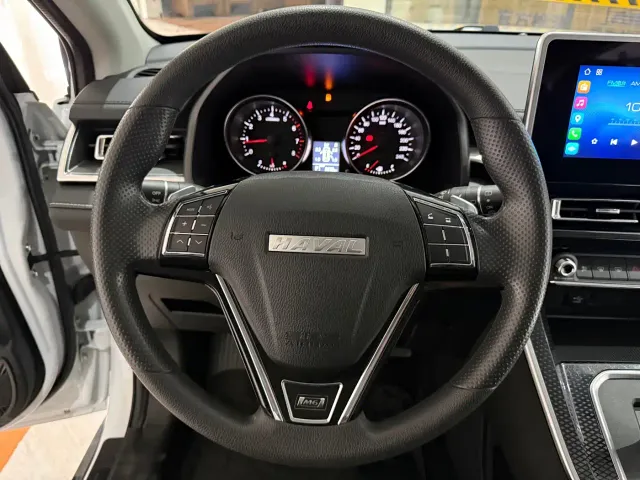 Haval M6 — Фото автомобиля 13