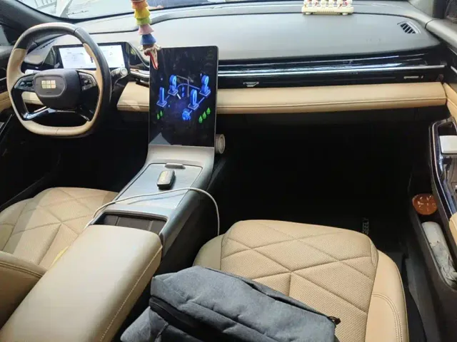 Geely Galaxy L6 — Фото автомобиля 12