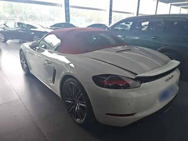 Porsche 718 — Фото автомобиля 4