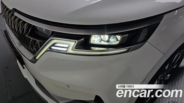 Kia Canival — Фото автомобиля 16
