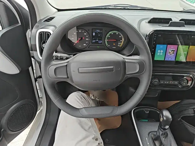 Roewe Clever — Фото автомобиля 6