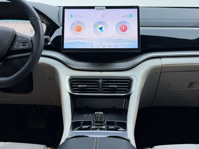 BYD Song PLUS — Фото автомобиля 18