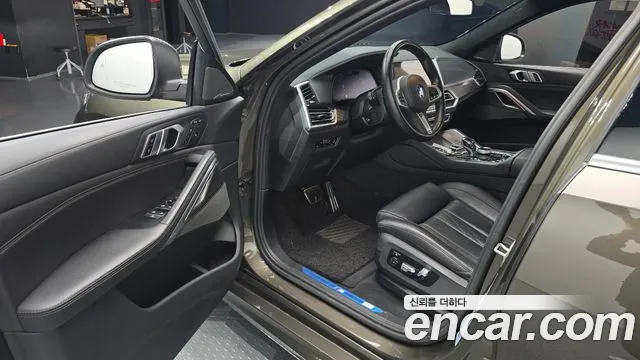 BMW X6 xDrive40i M Sport — Фото автомобиля 11