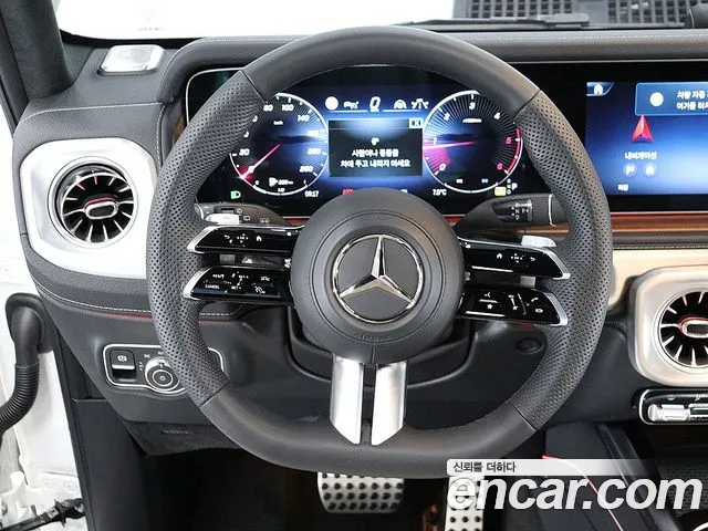 Mercedes-Benz G-Class — Фото автомобиля 15