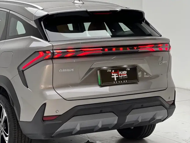 Geely Galaxy L7 — Фото автомобиля 20