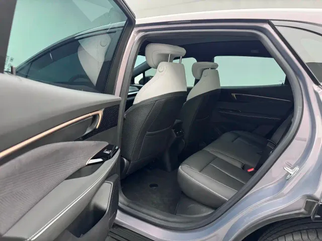 Buick E4 — Фото автомобиля 12