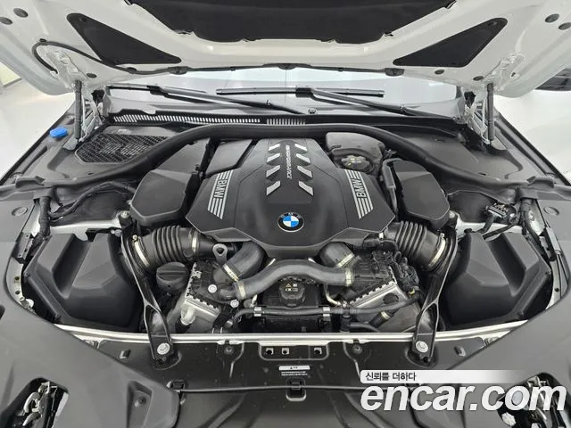 BMW 8 Series G15 — Фото автомобиля 18