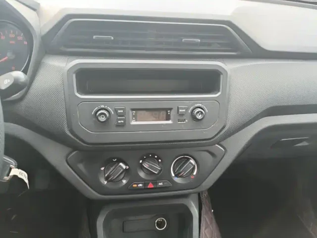 Wuling Hongguang — Фото автомобиля 12