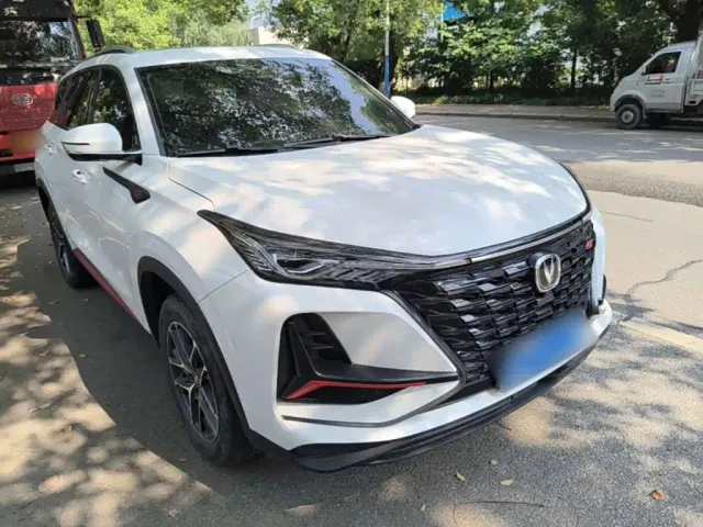 Changan CS75 Plus — Фото автомобиля 3