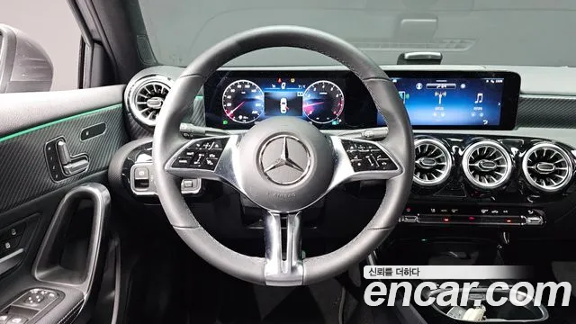 Mercedes-Benz A-Class W177 — Фото автомобиля 13