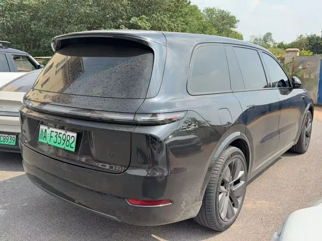 Li Auto L9 — Фото автомобиля 2