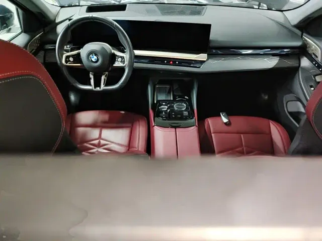 BMW 5 Series — Фото автомобиля 13