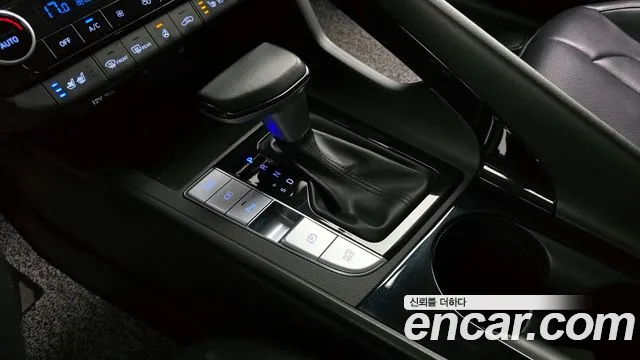 Hyundai Avante CN7 — Фото автомобиля 9