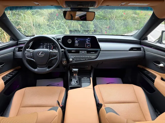 Lexus ES — Фото автомобиля 23