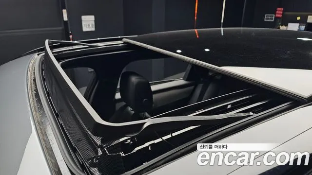 Land Rover Range Rover Velar — Фото автомобиля 25