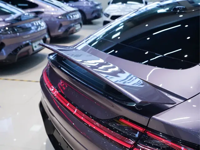 Xiaomi SU7 — Фото автомобиля 11