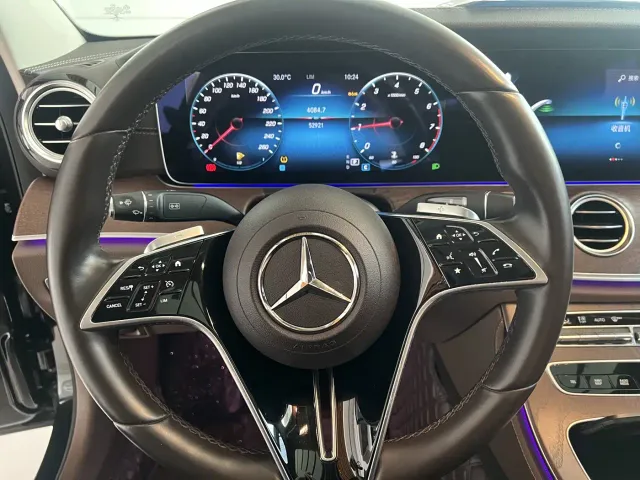 Mercedes-Benz E-Class — Фото автомобиля 11
