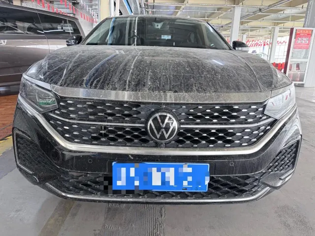 Volkswagen Passat — Фото автомобиля 2