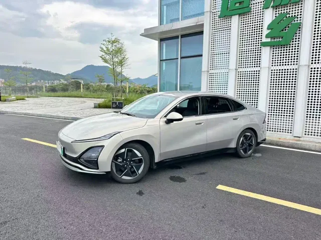 Wuling Starlight — Фото автомобиля 4