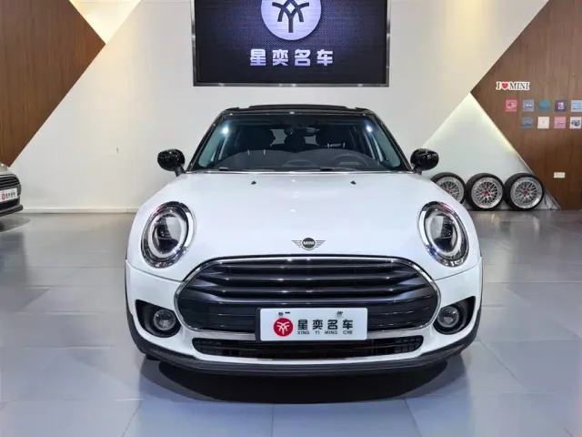 MINI Clubman — Фото автомобиля 2