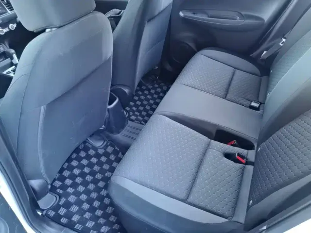 Honda Fit — Фото автомобиля 16