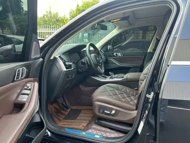 BMW X5 — Фото автомобиля 4