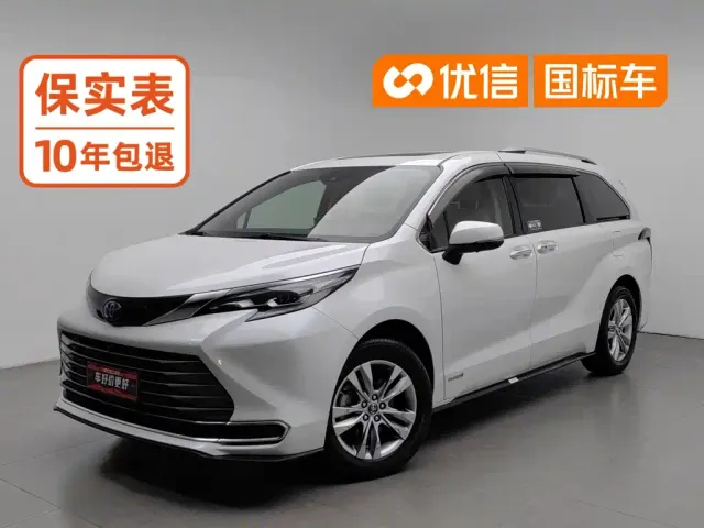 Фотография автомобиля — Toyota Sienna