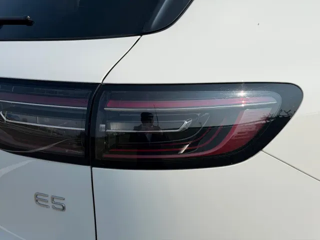Geely Galaxy E5 — Фото автомобиля 15