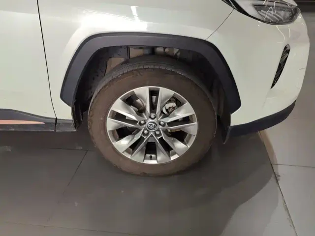 Toyota Wildlander — Фото автомобиля 6