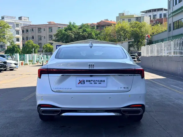 Buick LaCrosse — Фото автомобиля 4