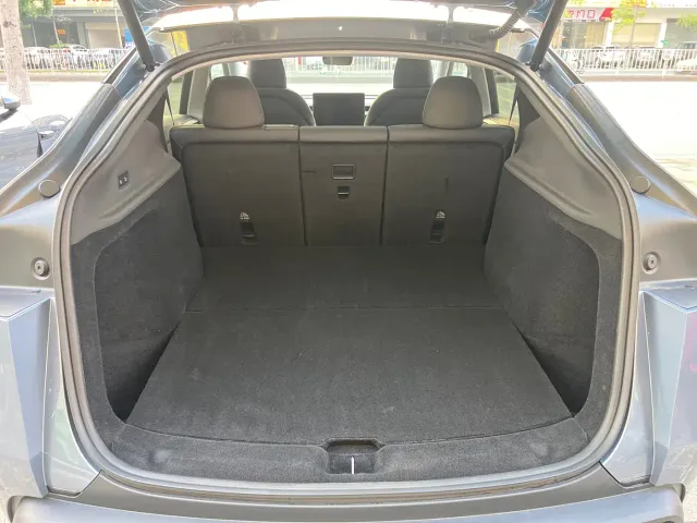 Tesla Model Y — Фото автомобиля 27