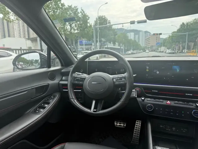 Hyundai Sonata — Фото автомобиля 16