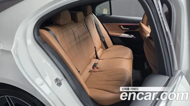 Mercedes-Benz E-Class W214 — Фото автомобиля 17