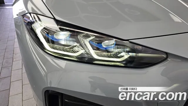 BMW i4 — Фото автомобиля 7
